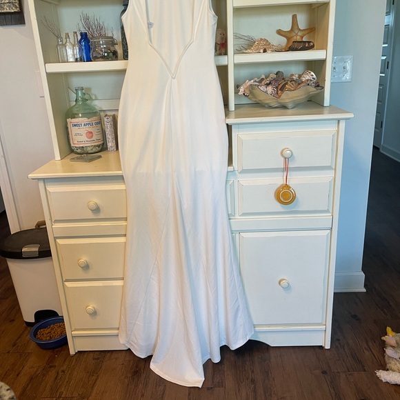 Lulu wedding dress xl - Picture 1 of 8